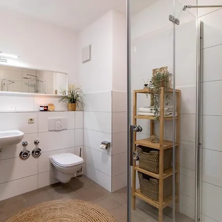 Bergliebe I Balkon I Aufzug I Stellplatz * Schwarzenberg (Saxony)