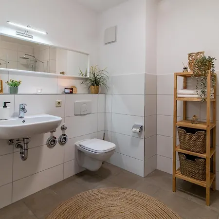 Bergliebe I Balkon I Aufzug I Stellplatz Daire Schwarzenberg (Saxony)